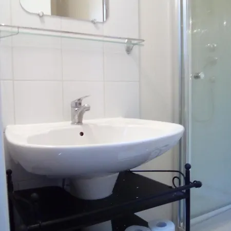 Le Petit Nid, Pour 2